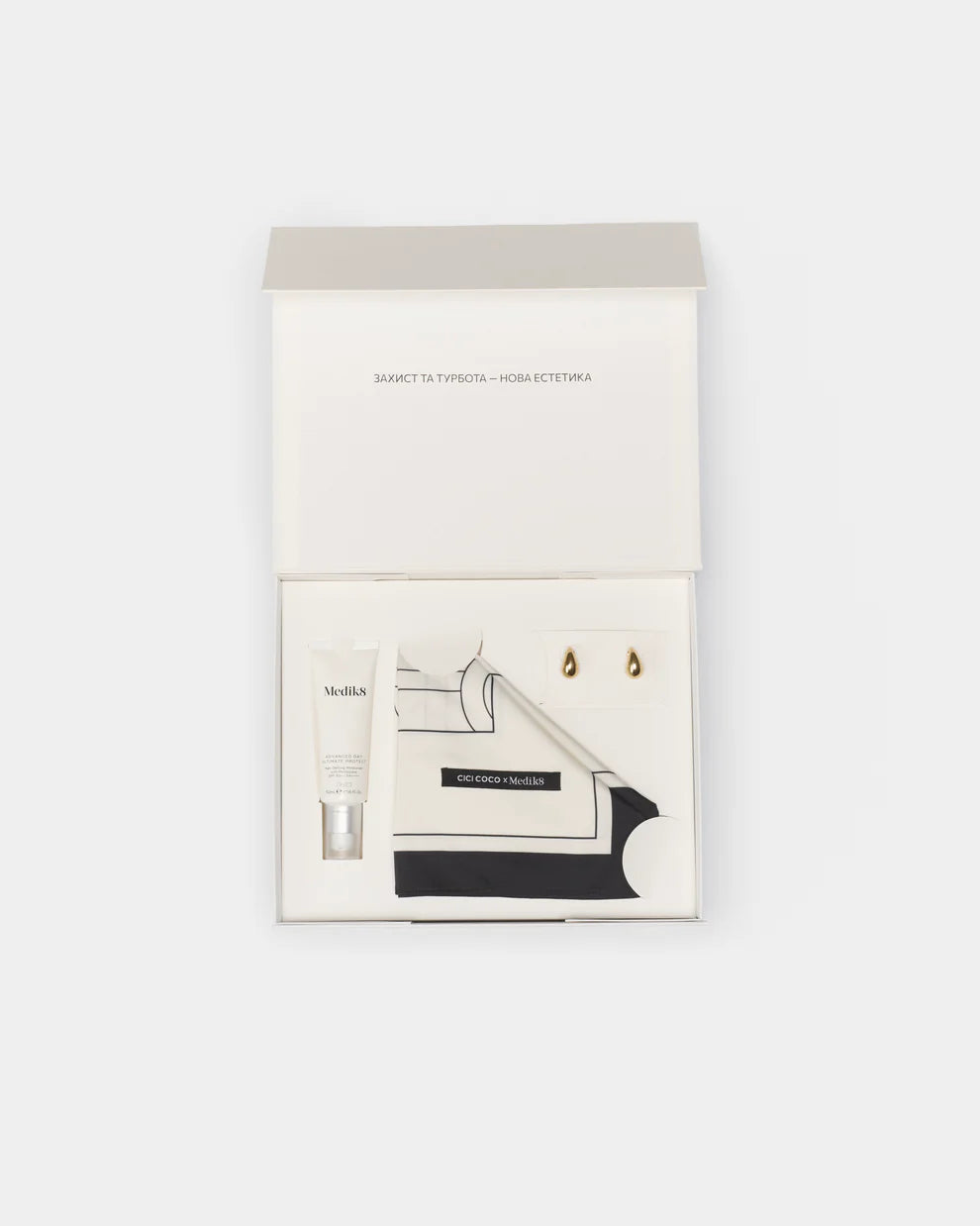 CICI COCO×Medik8 gift set