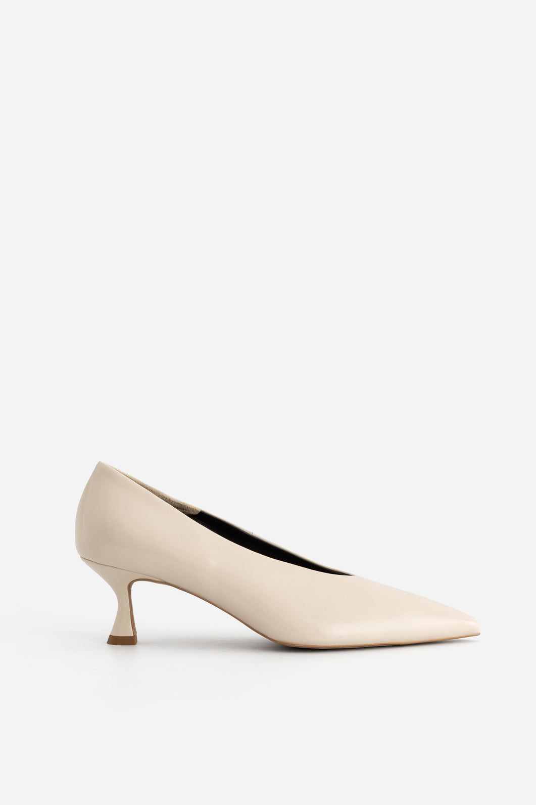 NELLIE milk leather shoes