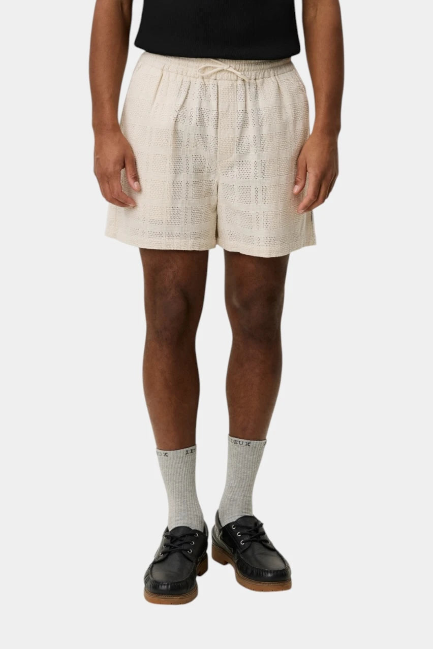 Charlie milky-white shorts
