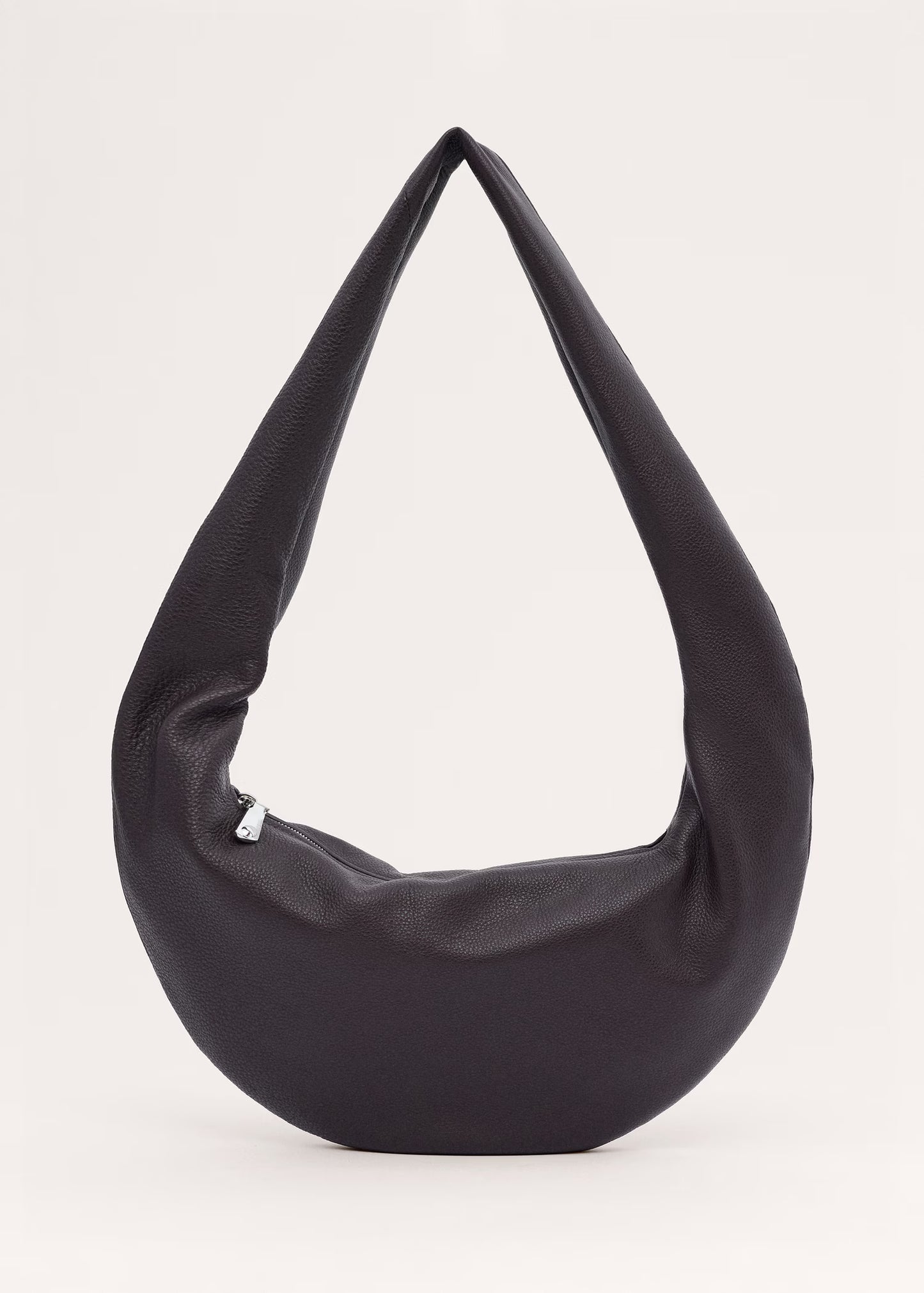 Oval leather shoulder bag
