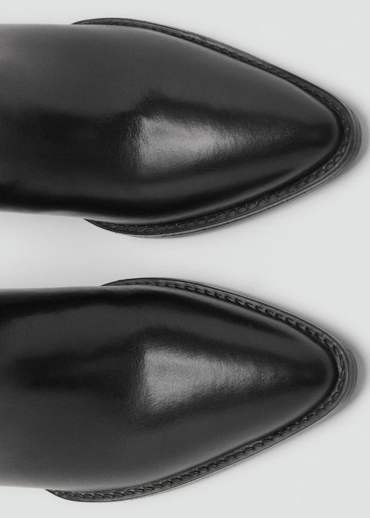 Heeled leather boots