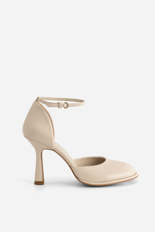 AMANDA tofu-colored leather shoes