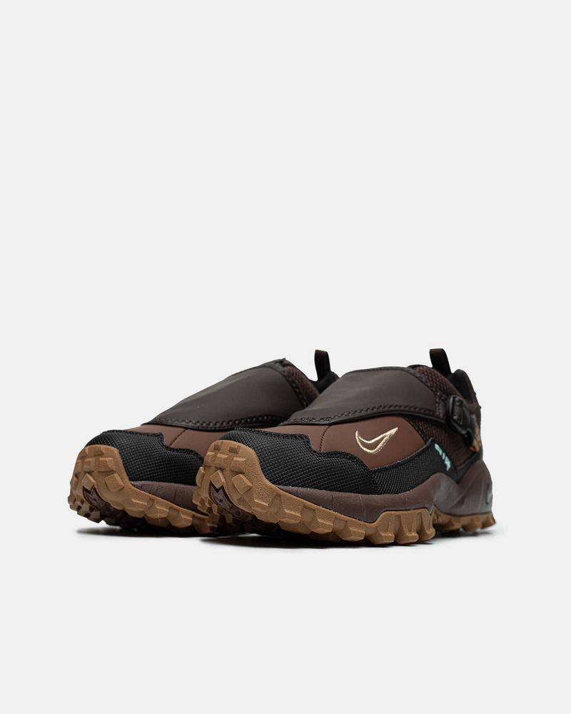Massive brown sneakers Nike