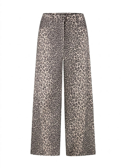 Leopard-print jeans
