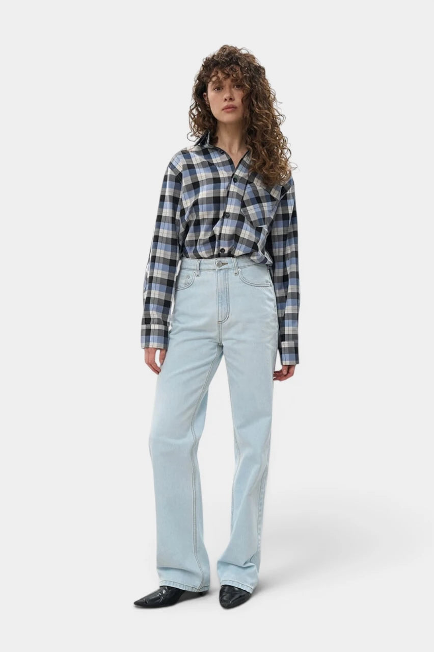 Lia Bleach light blue jeans