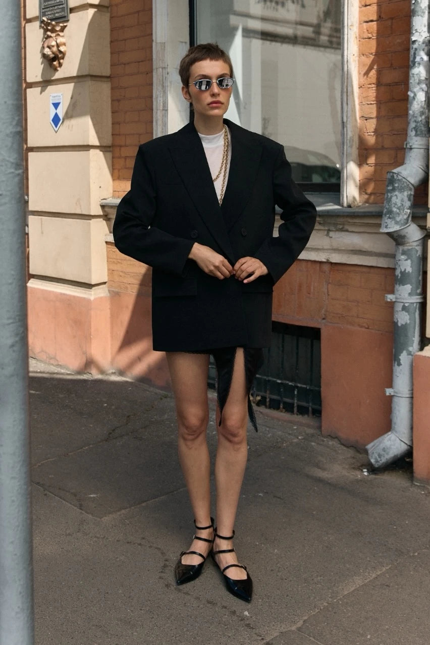 Black double-breasted oversized blazer with shoulder pads