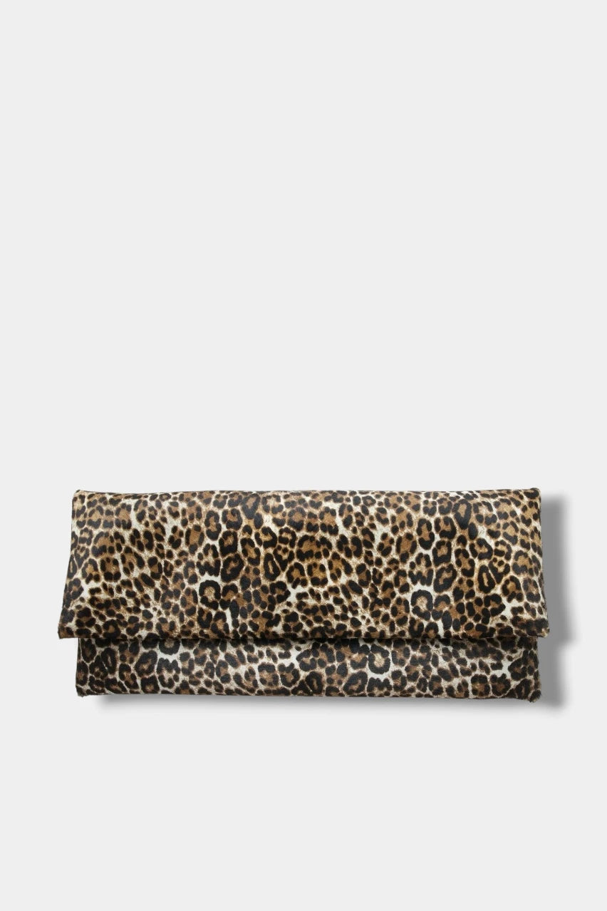 Leopard-print clutch bag