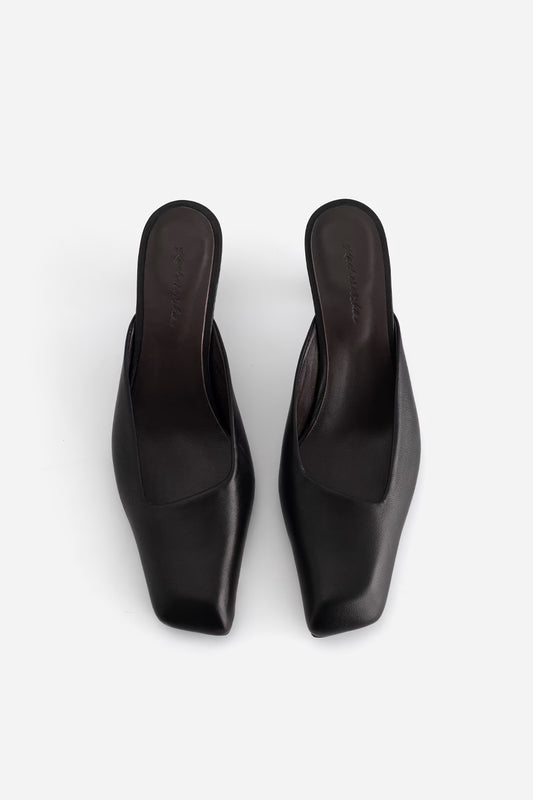 GEORGIA black leather mules